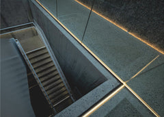 Interior warm light in a cold staircase – kvalitetsprodukt för ett vackrare och mer hållbart hem