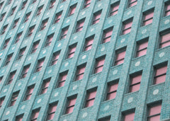 Sommar Brick Building with Pink Windows – kvalitetsprodukt för ett vackrare och mer hållbart hem