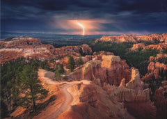 Landskap Lightning over Bryce Canyon – kvalitetsprodukt för ett vackrare och mer hållbart hem