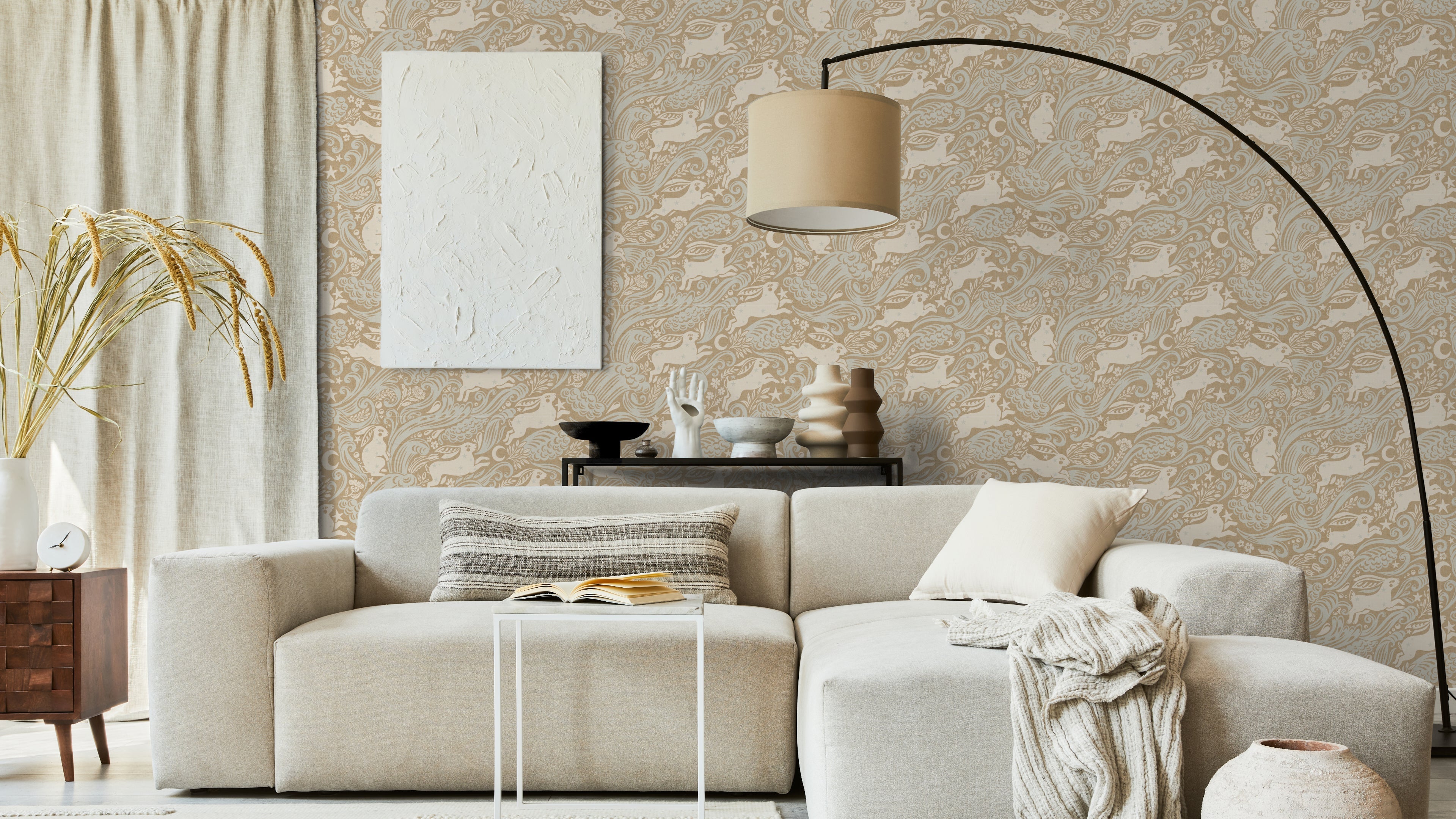 Reval Wallpaper Celestial Sea Rabbit - half drop - Sandman - Tapet med kaniner och tulpaner i varma toner – högkvalitativ ...
